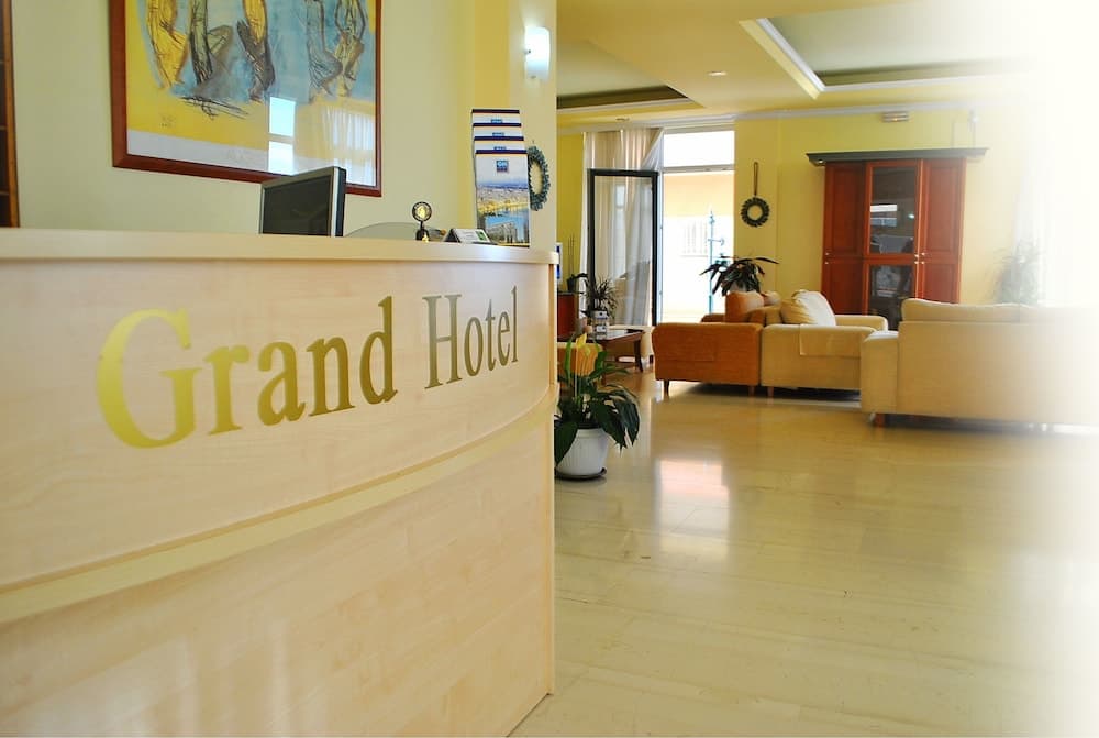 Grand Hotel Loutraki photo 3
