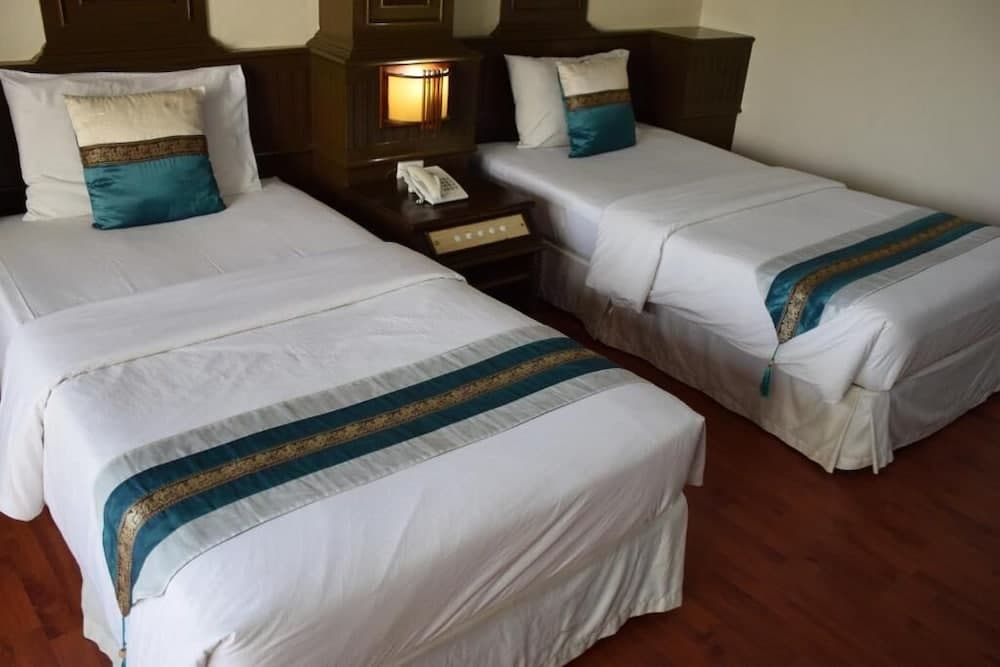 Phi Phi Island Cabana Hotel photo 2
