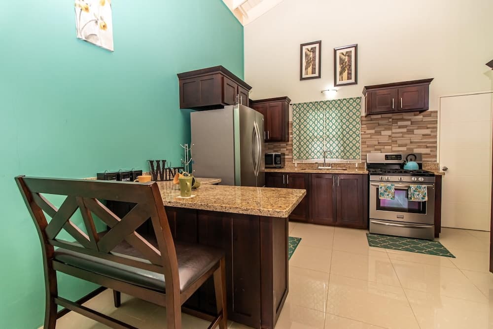 Serenity Retreat Villa Drax Hall photo 6
