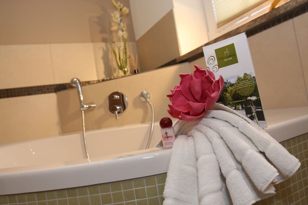 Villa Ludwig Suite Hotel & Chalet photo 8