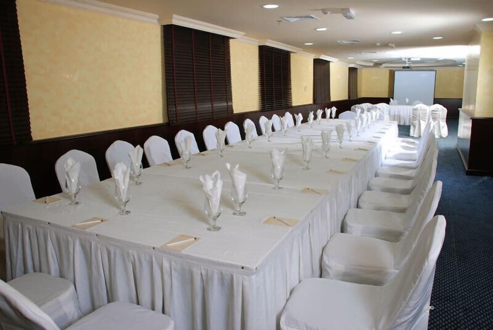 Al Bustan Hotel photo 3