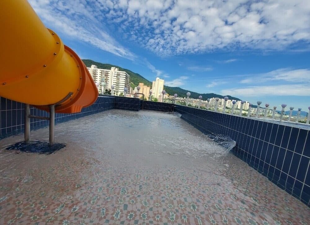 Almond Kids Hotel photo 2