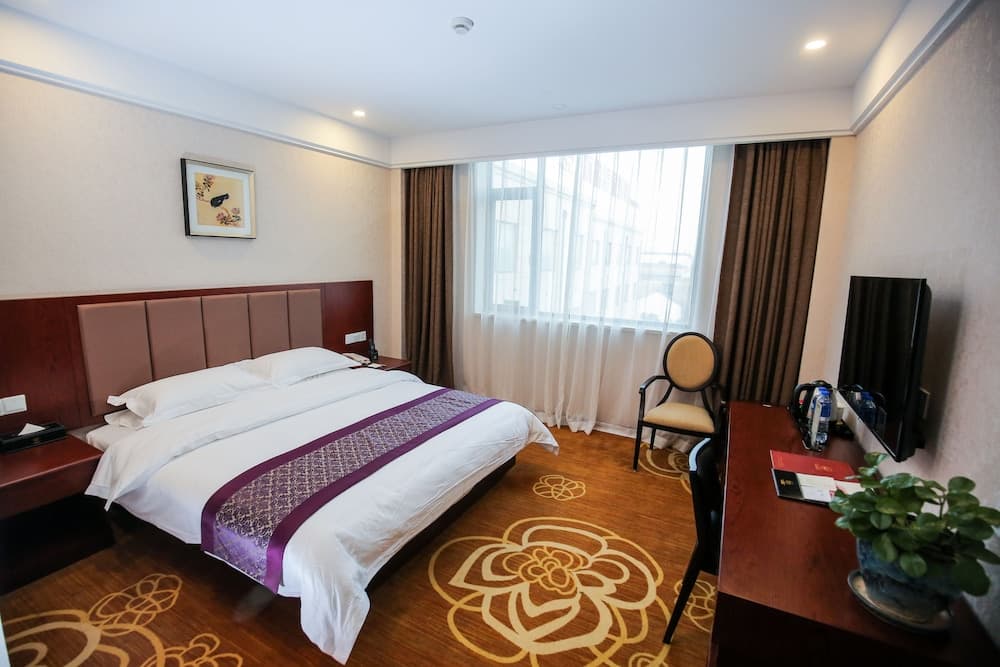New Knight Royal Hotel photo 8