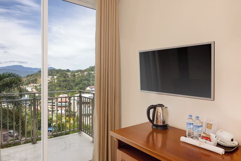 Cassendra Kandy photo 8
