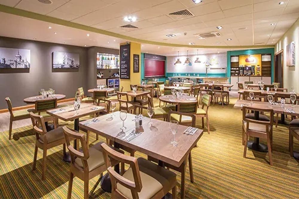 Premier Inn London City - Tower Hill photo 9