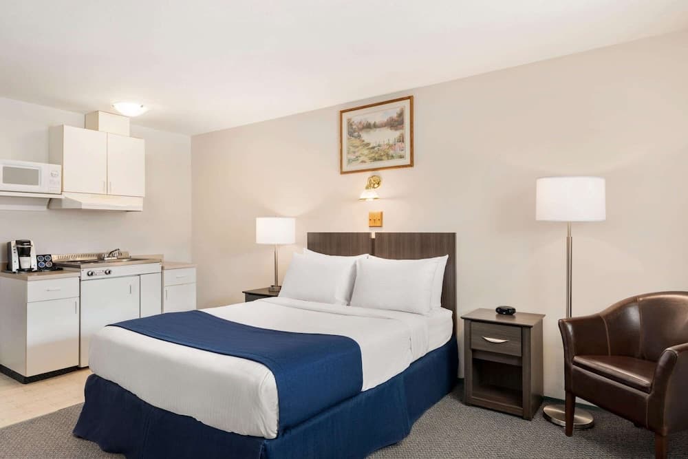 Travelodge by Wyndham McBride photo 3