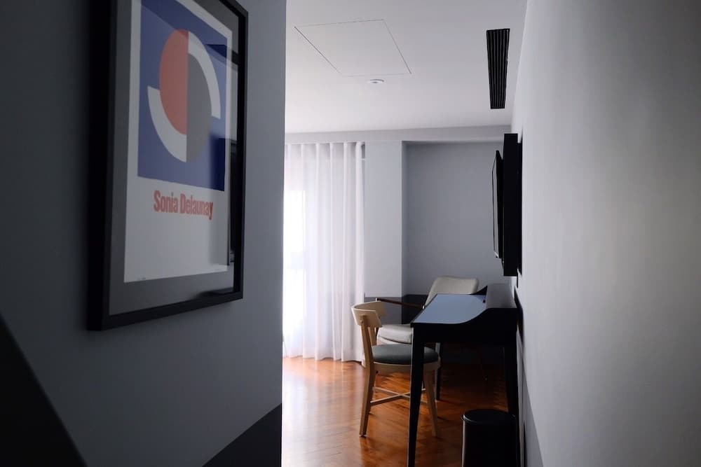 Red Dot Hotel photo 7