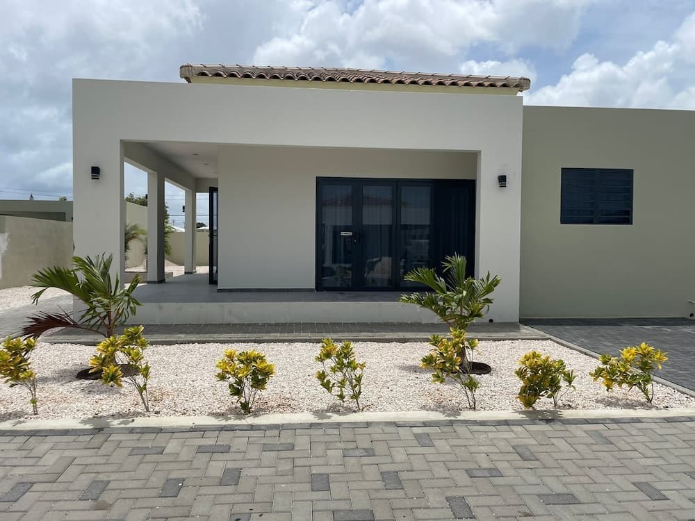 Villa Cuarenta Y Tres at Mambo Beach photo 7