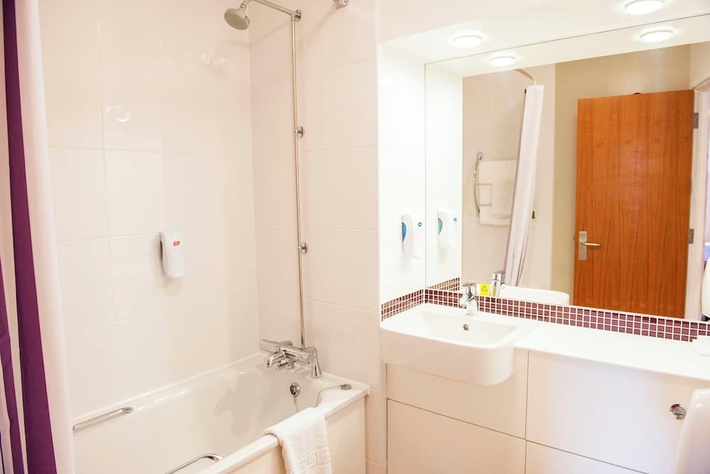 Premier Inn Birmingham Longbridge photo 9