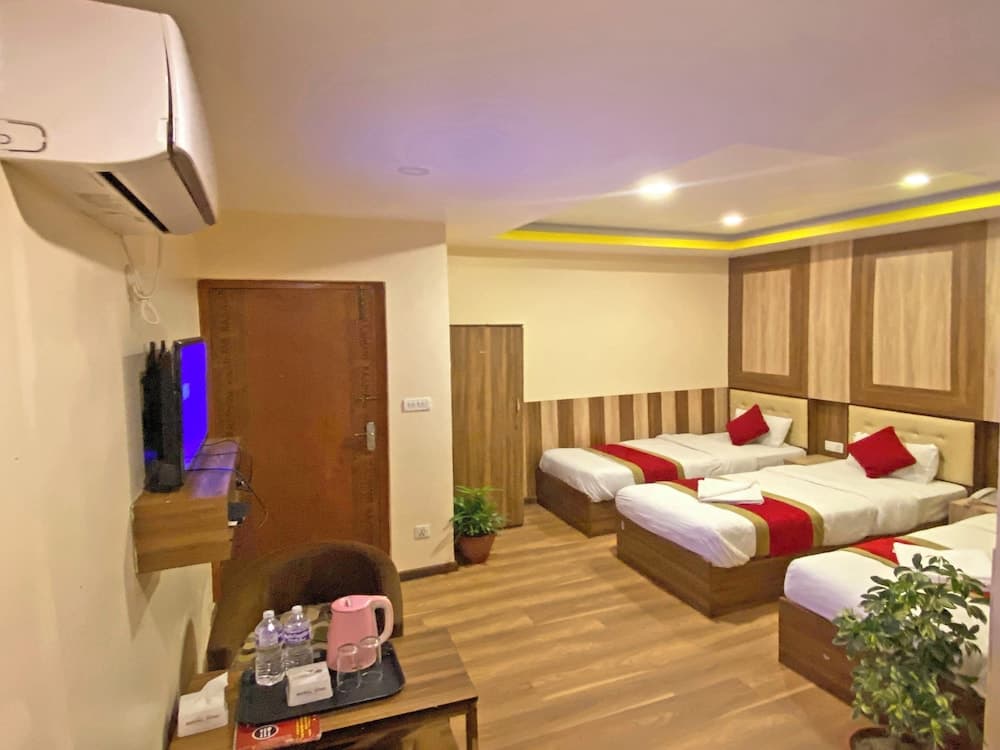 Hotel Airport Holiday photo 8