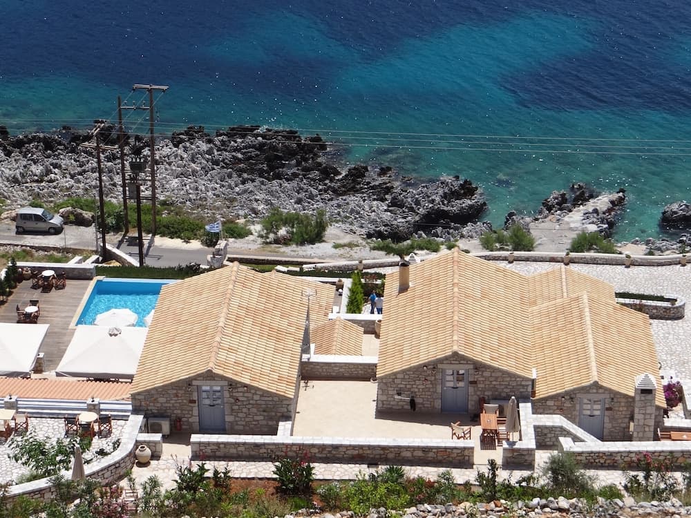 En Plo Luxury Suites photo 9