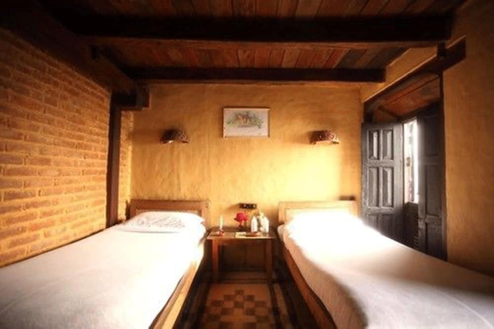 Gaun Ghar photo 6