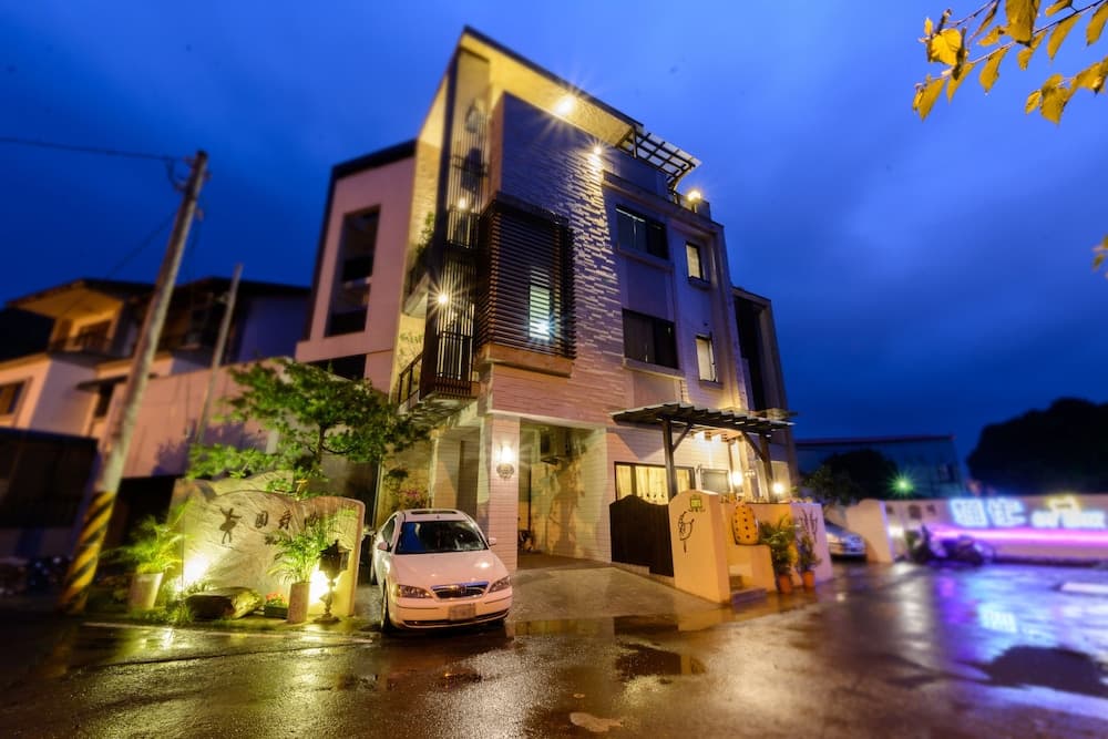 Puli Waltz Villa