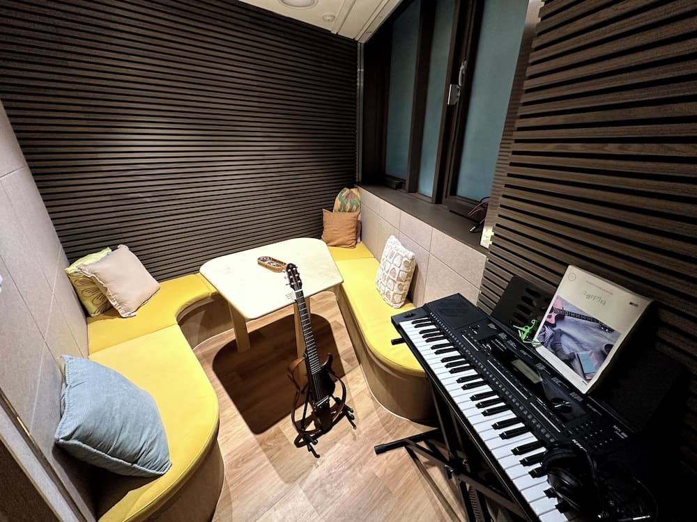 Nomad Live Hostel photo 4