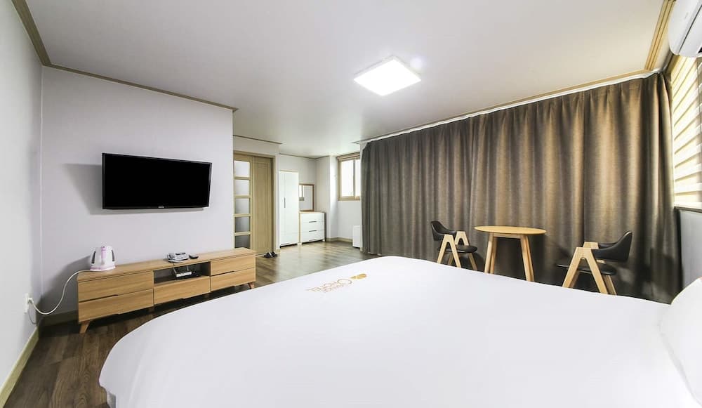 Orange Hotel photo 4