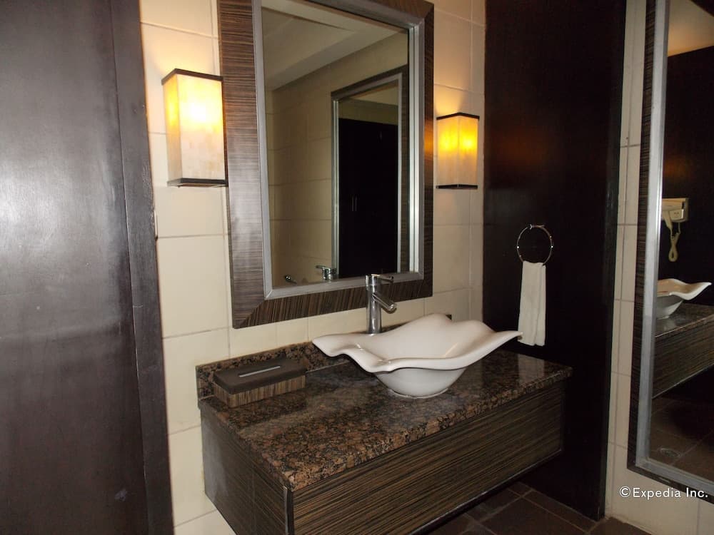 Planta Centro Bacolod Hotel & Residences photo 8