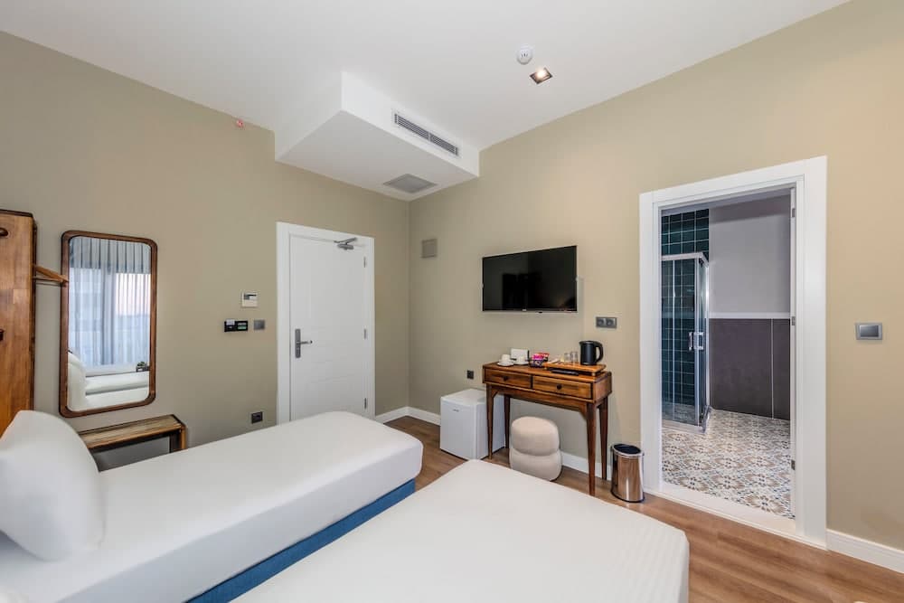 Nenessa Airport Hotel photo 8
