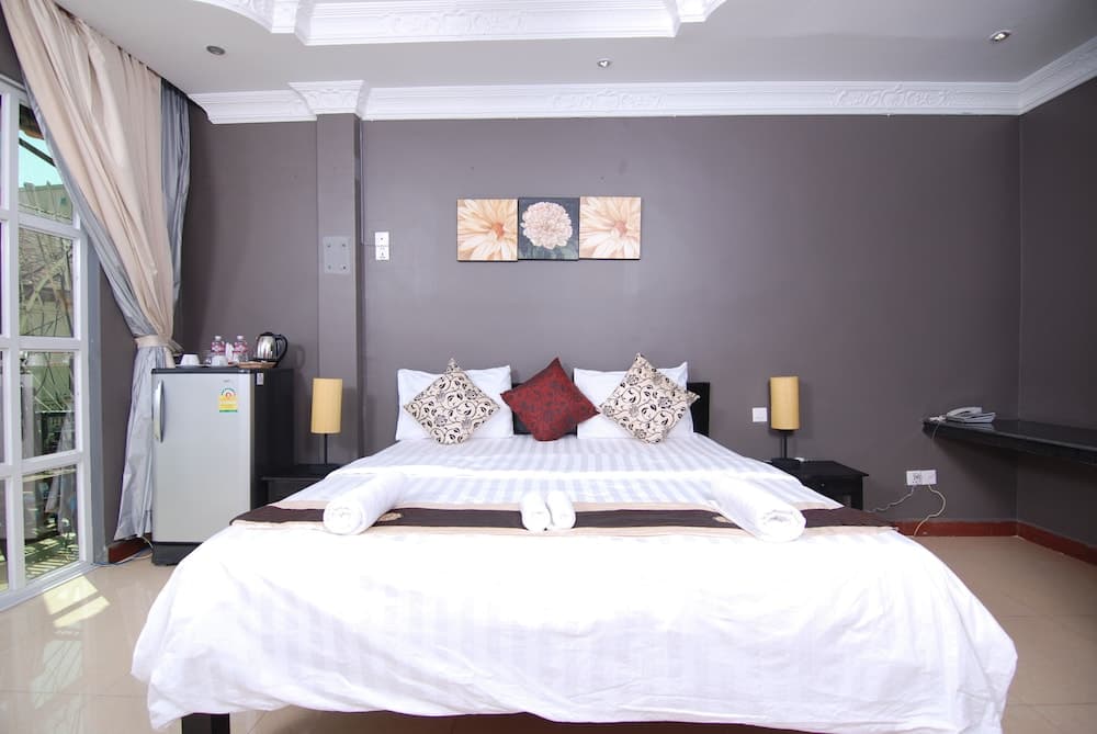 Pillar Hotel photo 7