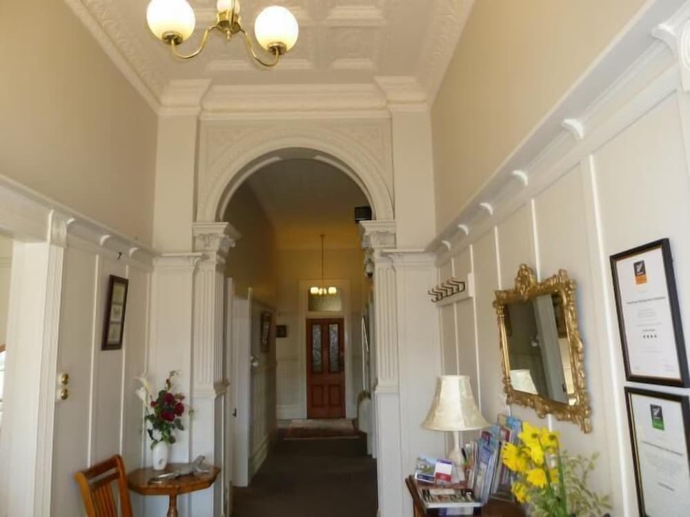 Hazel House Boutique Bed & Breakfast photo 8