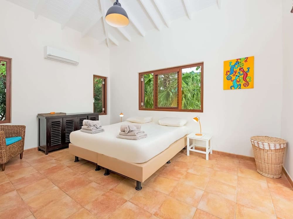 Holiday Villa at Jan Thielstrand in Willemstad photo 7