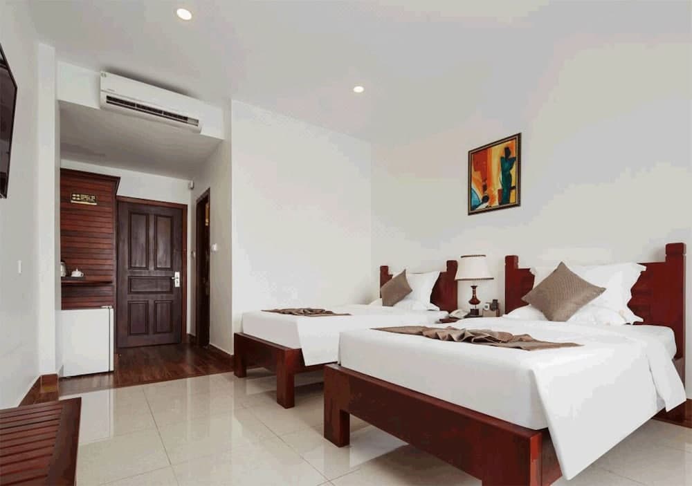 8008 Hotel photo 3