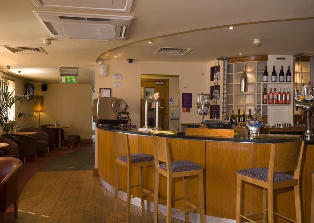 bar