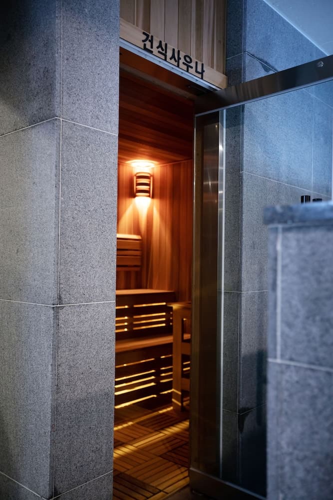 Hotel International photo 8