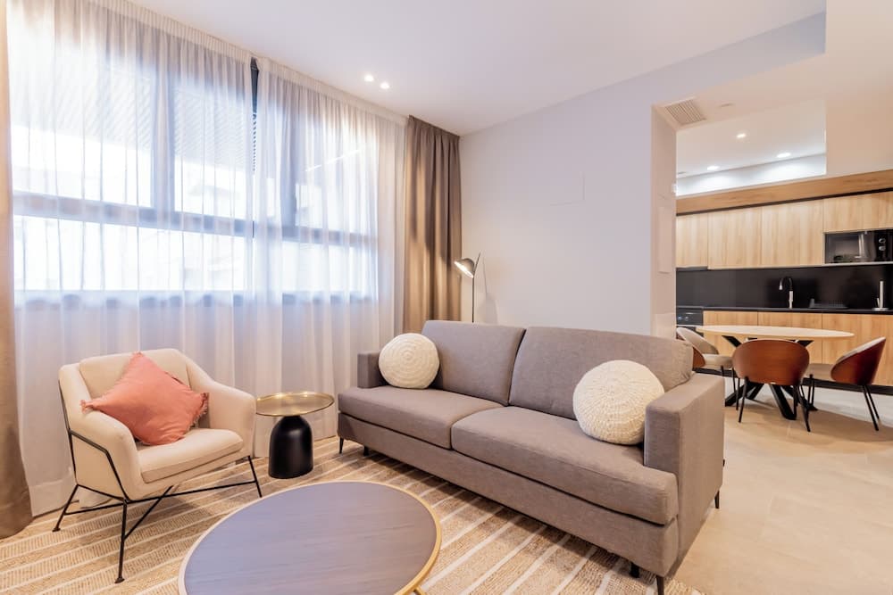 Home Art Apartments Bernabéu photo 6