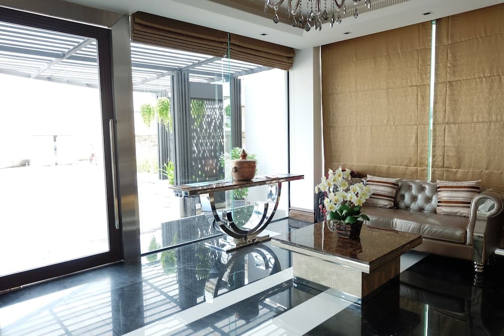 Methavalai Residence photo 2