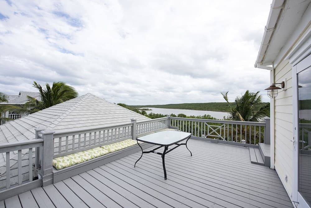Salty Dolphin 4 Bedroom Home photo 6