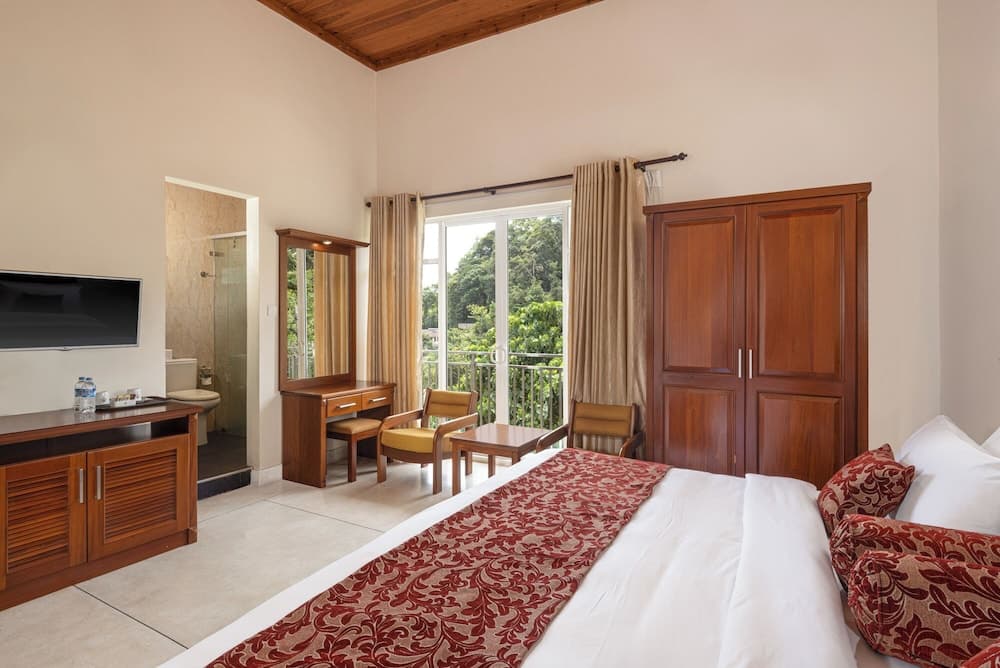 Cassendra Kandy photo 5