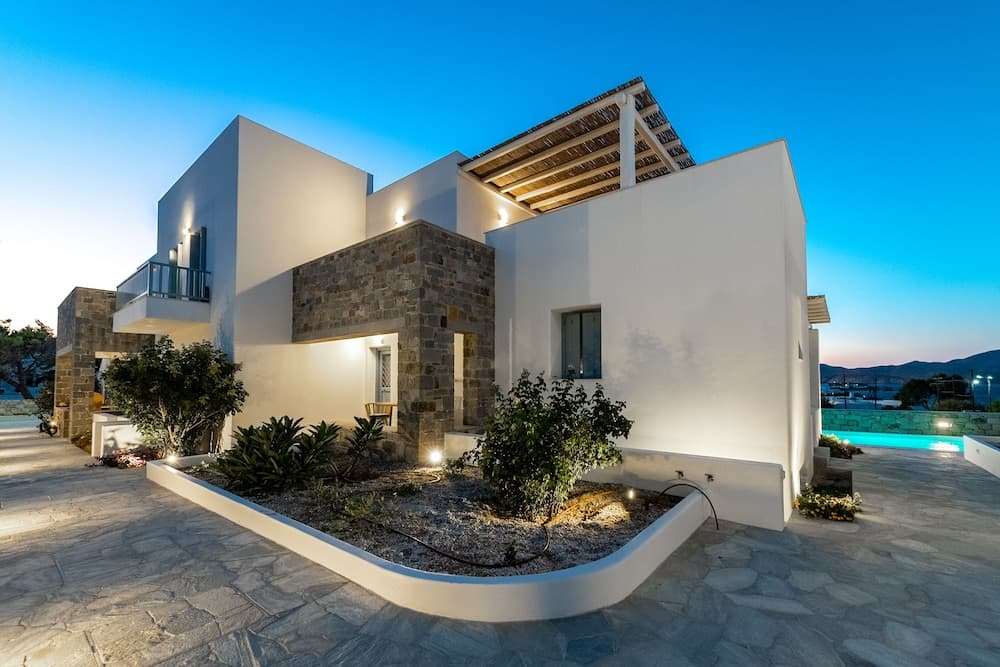 Manesis Suites