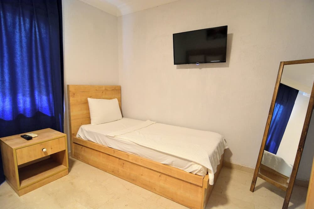 Ados Hotel photo 7