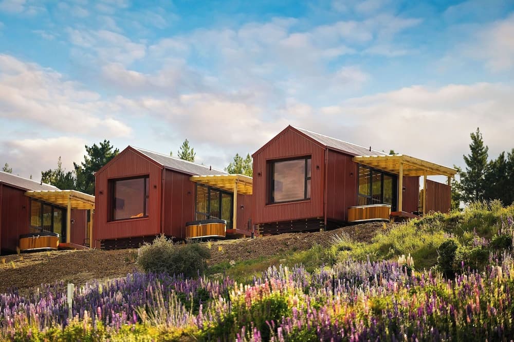 The Huts at Lakes Edge
