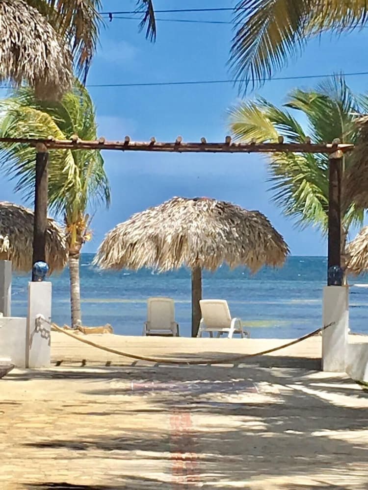 Hotel El Cayito Beach Resort Montecristi