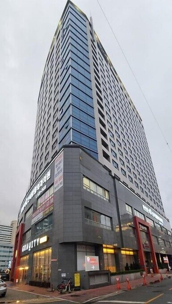 THE SKY HOTEL photo 4