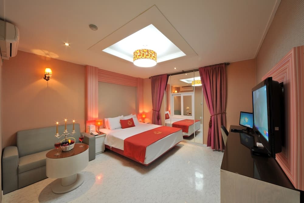hotel room