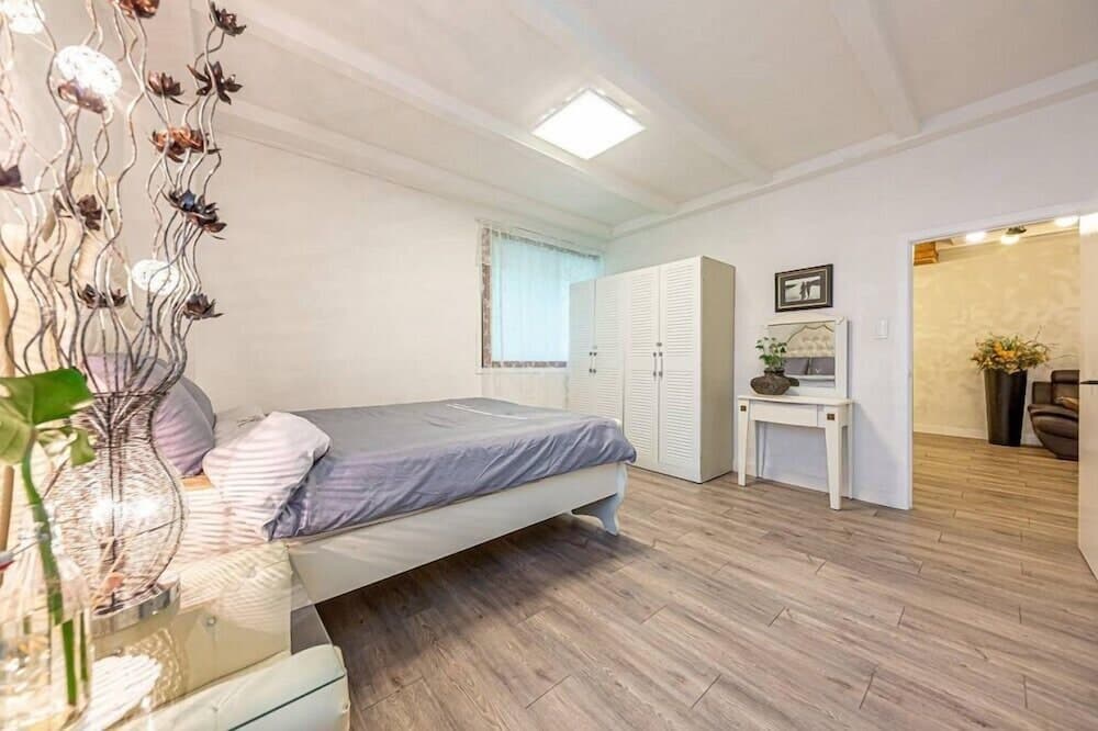 Vivaldi white house in vally photo 9