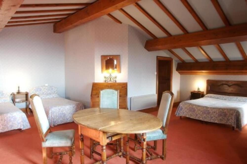 Hostellerie de Pérouges photo 8