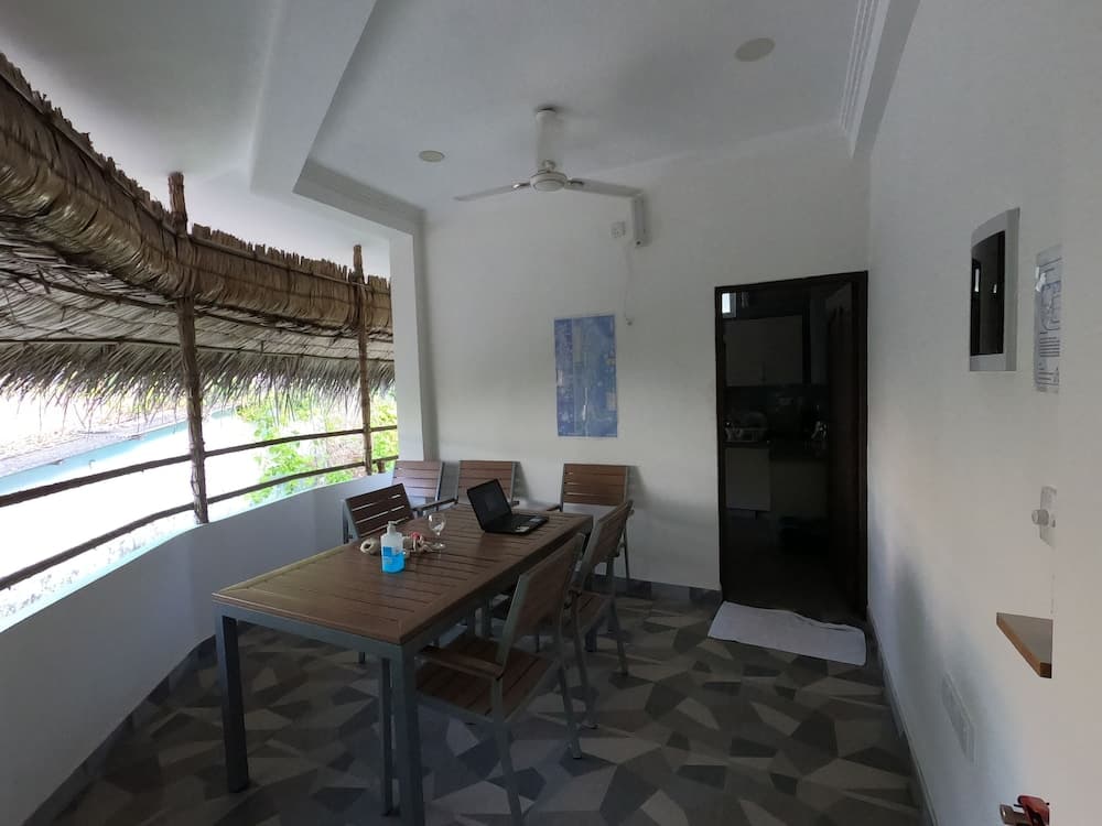 Dhangethi Inn