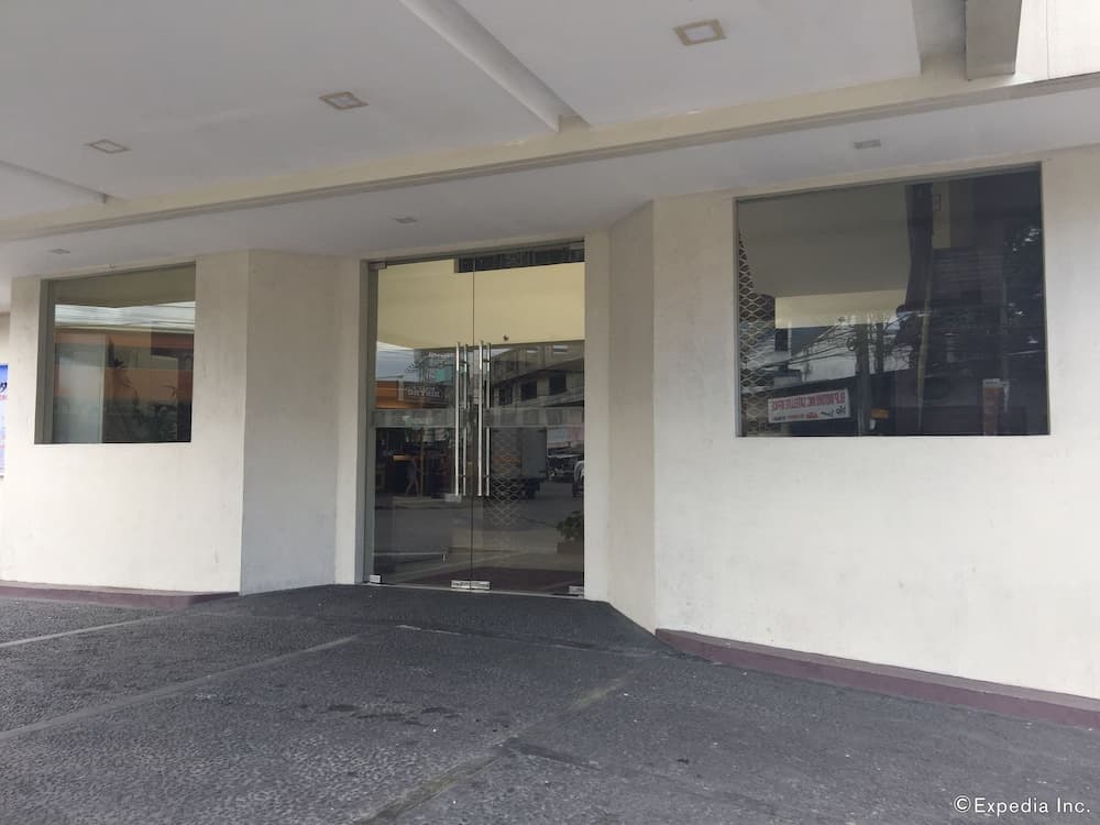 GT Hotel Bacolod photo 2