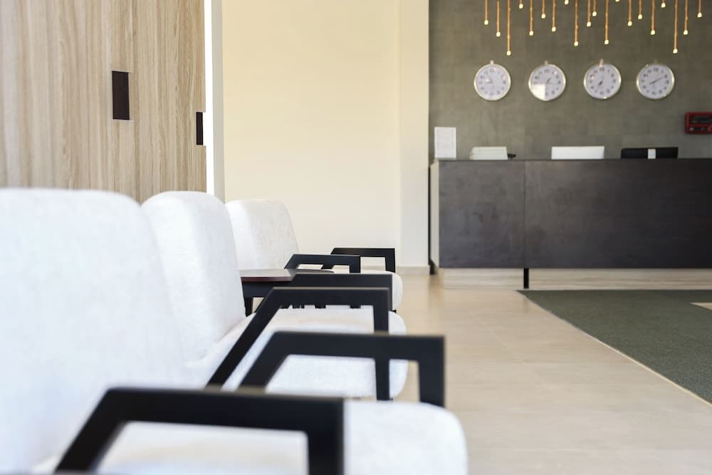 Riviera suites photo 9