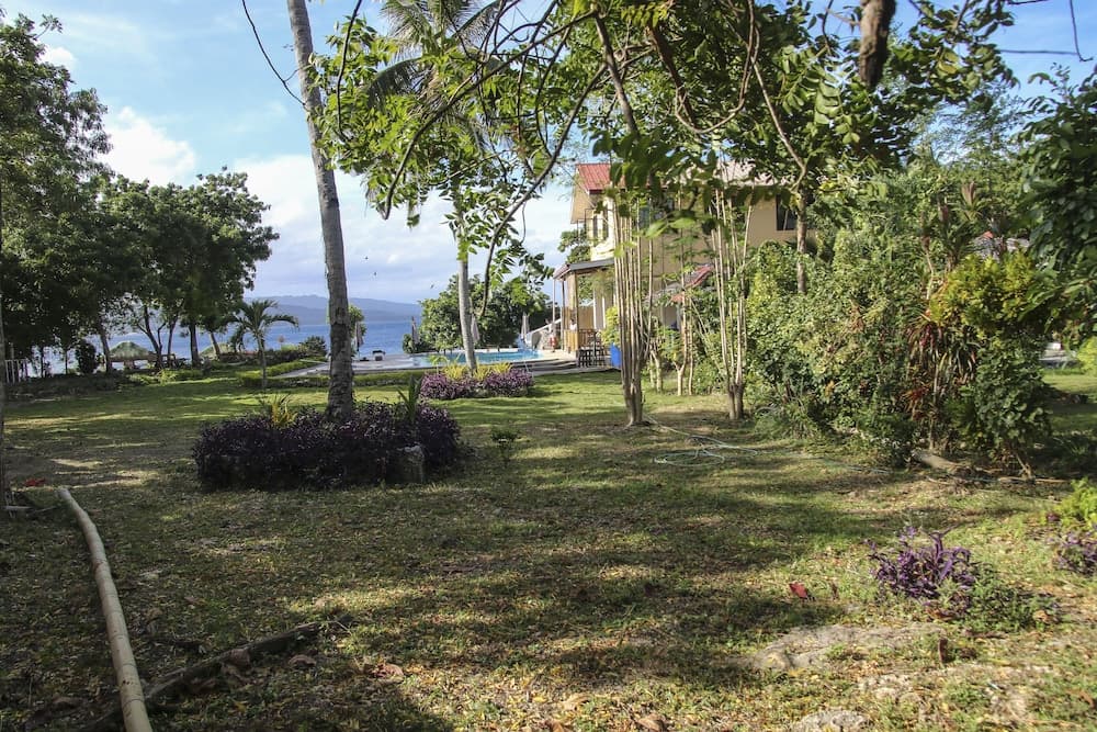 Isla Hayahay Beach Resort and Restaurant photo 4