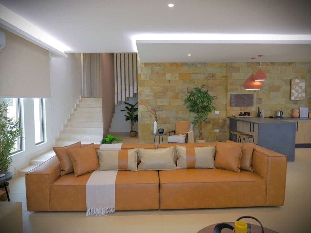RED 9  AL Marneef chalets photo 4