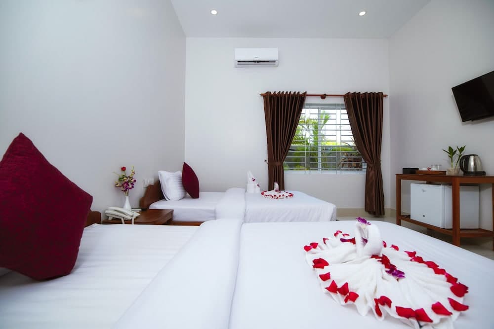 Lilly Holiday Hotel photo 2