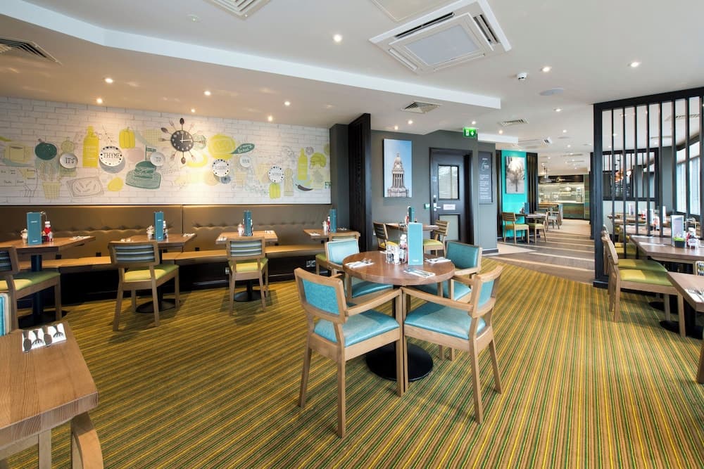 Premier Inn Leeds Headingley photo 4