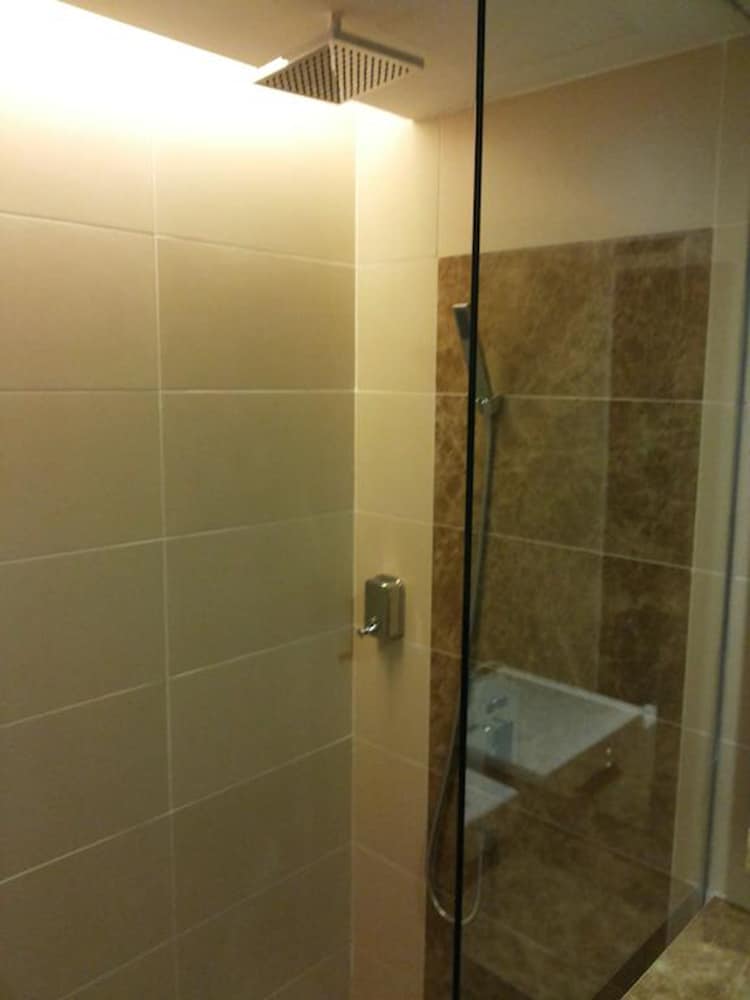 Eminent Hotel photo 4