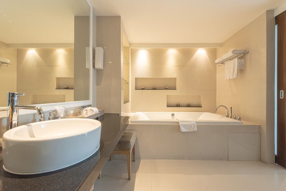 Summit Windmill Golf Suite Hotel @Suvarnabhumi photo 2