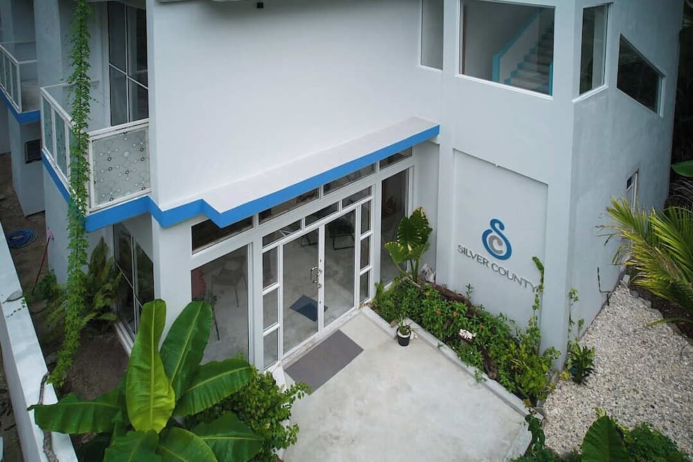Silver County Fuvahmulah photo 7