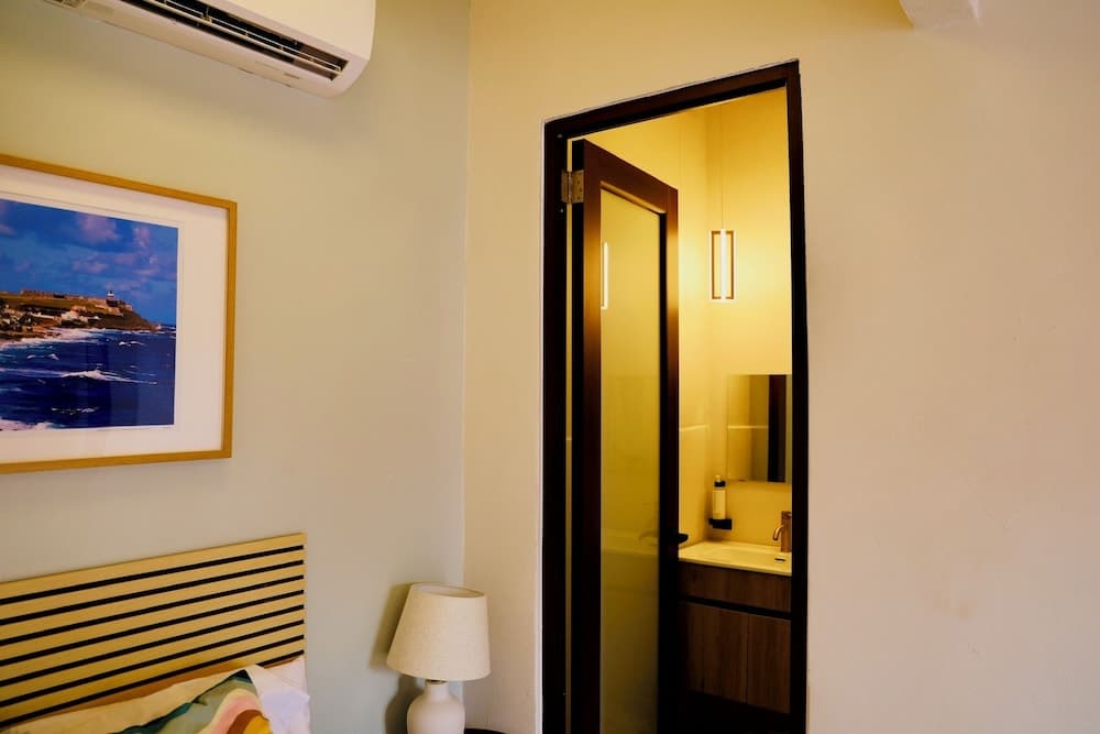Room 15: Skyline Sips & Santurce Charm photo 6
